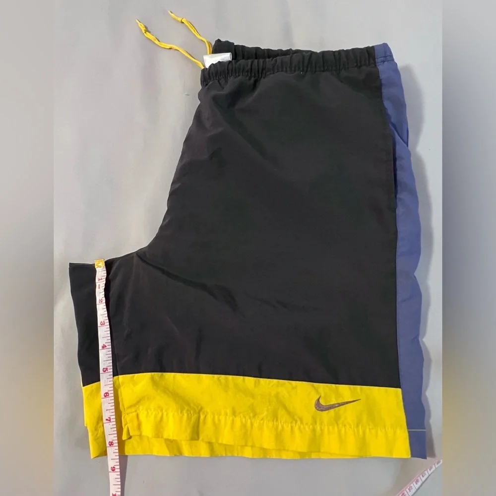 Vintage Nike Yellow Black Blue Men’s Size XL Loose Waist‎ Band Shorts